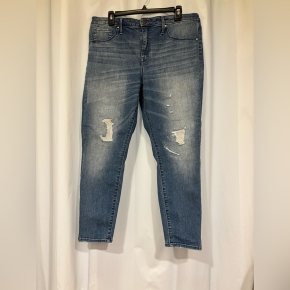 Mossimo Supply Co. Denim - Mossimo High Rise Jegging Crop